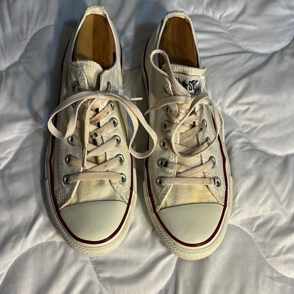 Converse All Star Low Top White Sneakers Men’s 8, Women’s 10